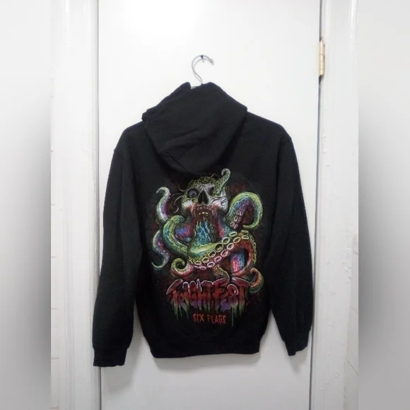 Six Flags Shirts Six Flags Frightfest Skull Zombie Octopus Hoodie Sz Small Poshmark